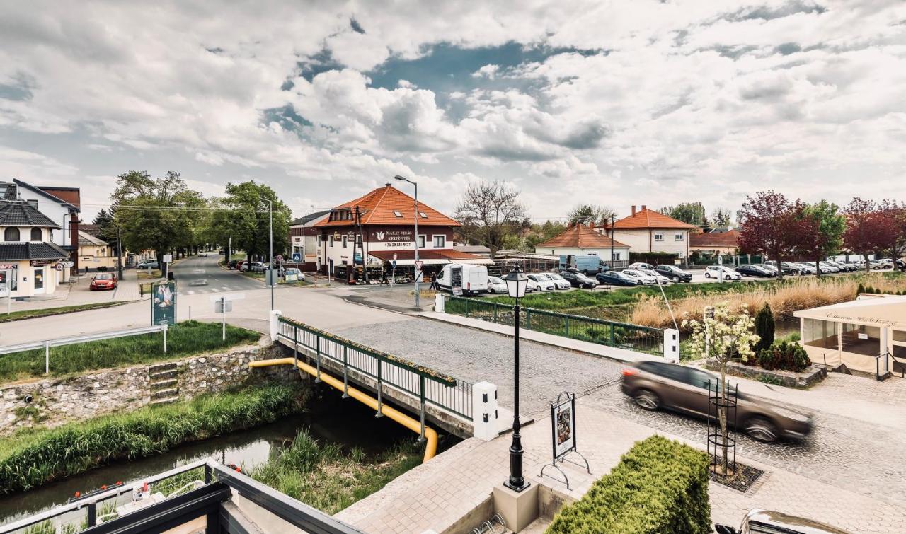 Monarchia Apartman Grand Mosonmagyarovar Exterior photo
