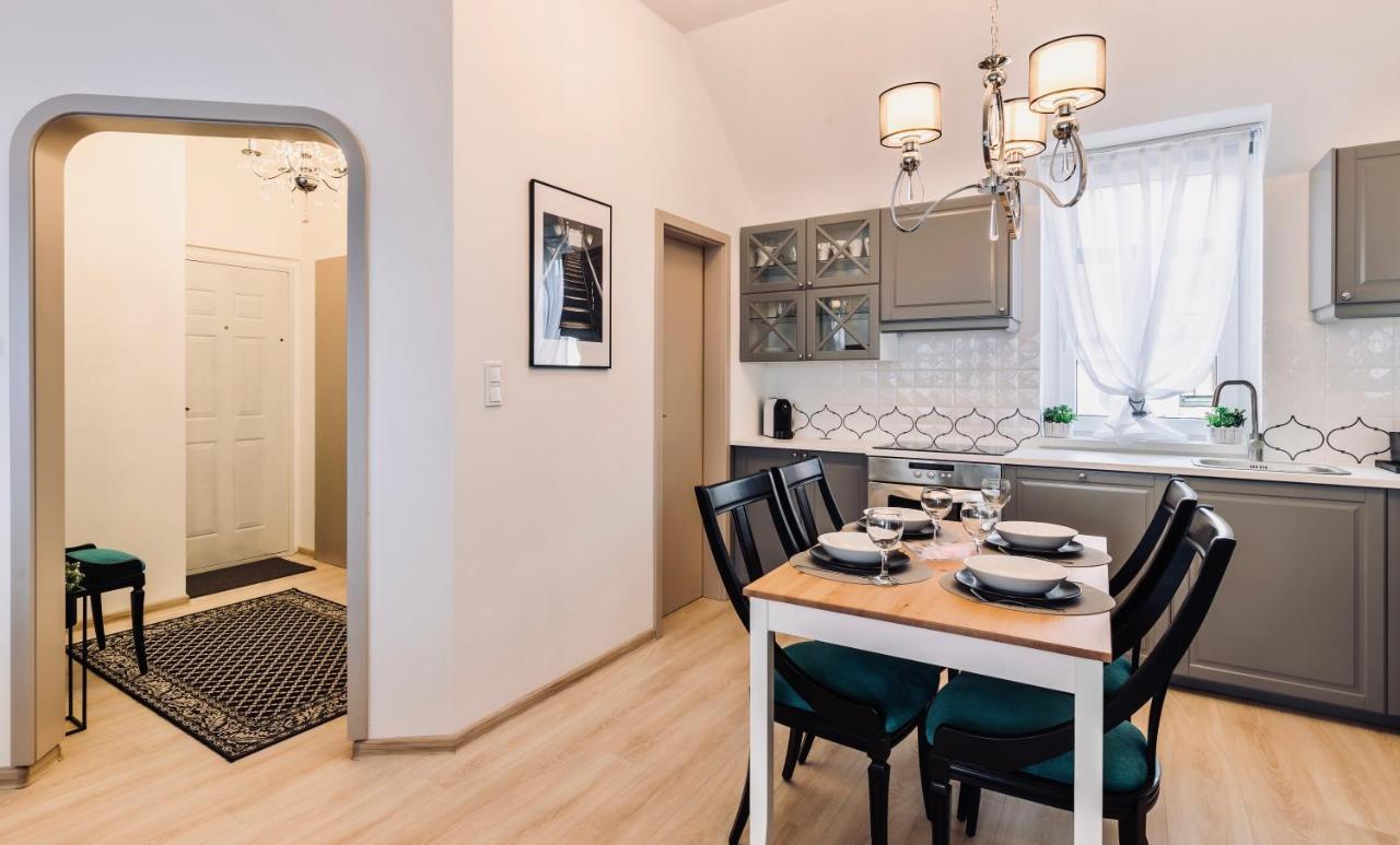 Monarchia Apartman Grand Mosonmagyarovar Exterior photo